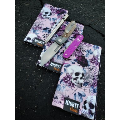 Pink Skulls Mighty Mini with Microfiber