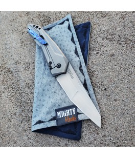 The Suitor Mighty Mini with Microfiber